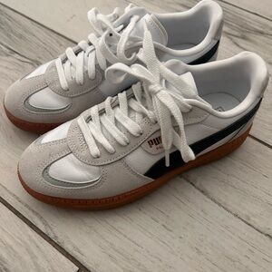 Puma White and Black Sneakers with Brown Sole